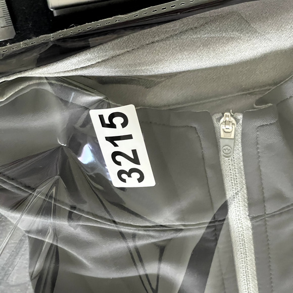 Peter Millar Galway Stretch Loop Terry Quarter Zip Vest Mens Large Gray Logo NWT - Picture 16 of 16